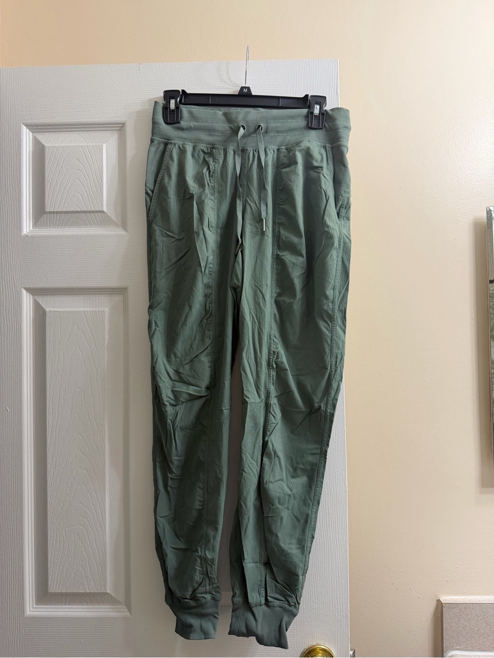 Lululemon Green Drawstring Jogger Pants